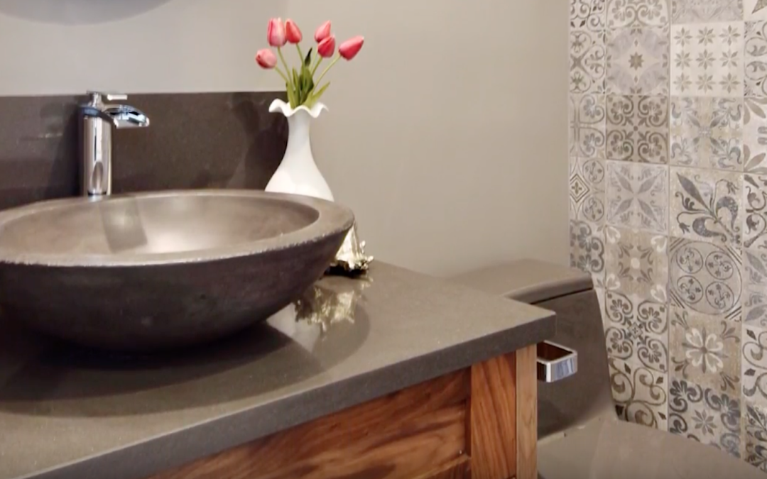 Inviting Powder Rooms Guests Will Love